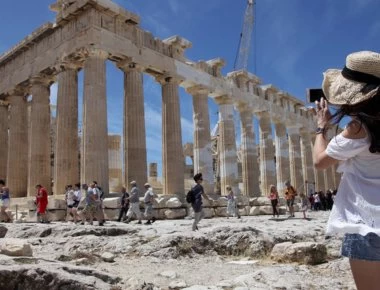 Ποιοι είναι οι πιο γενναιόδωροι τουρίστες στην Ελλάδα;